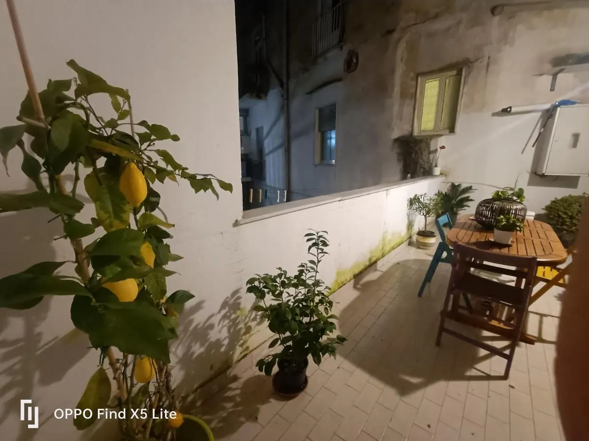 Makefemmina Hotel Naples 0*,