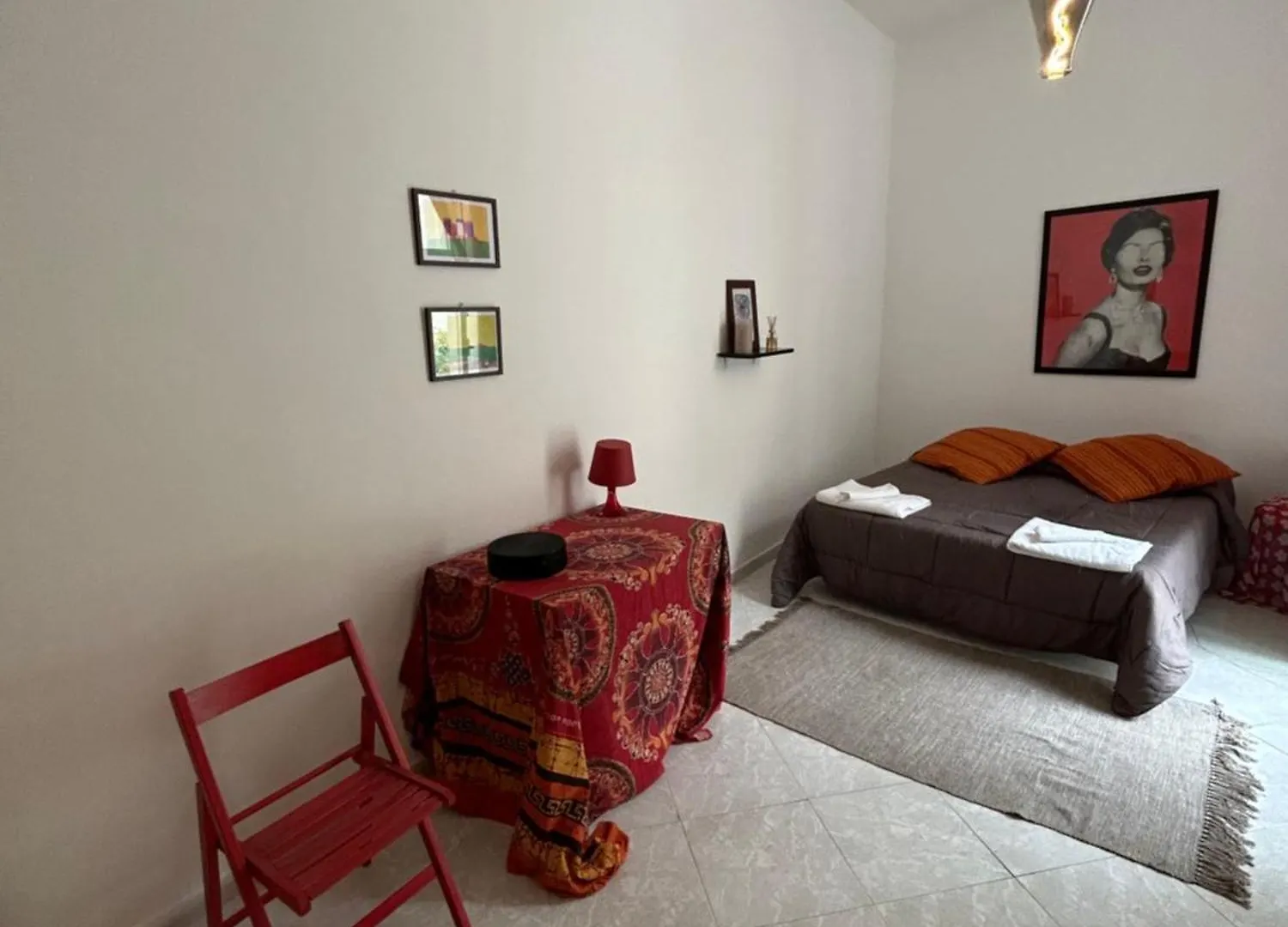 Makefemmina Hotel Naples Italy